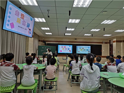 研究•研学•研修——“高丽名师工作室”6月教学研讨活动