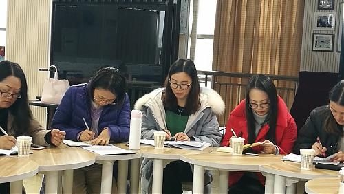 要素融合 精准定位 得法悟情 ——沈春媚名师工作室主题研讨活动