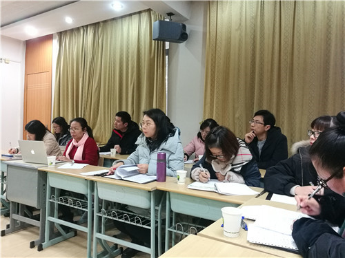让学习走向深入 ——记“高丽名师工作室”和“王文英名师工作室”联合教研活动
