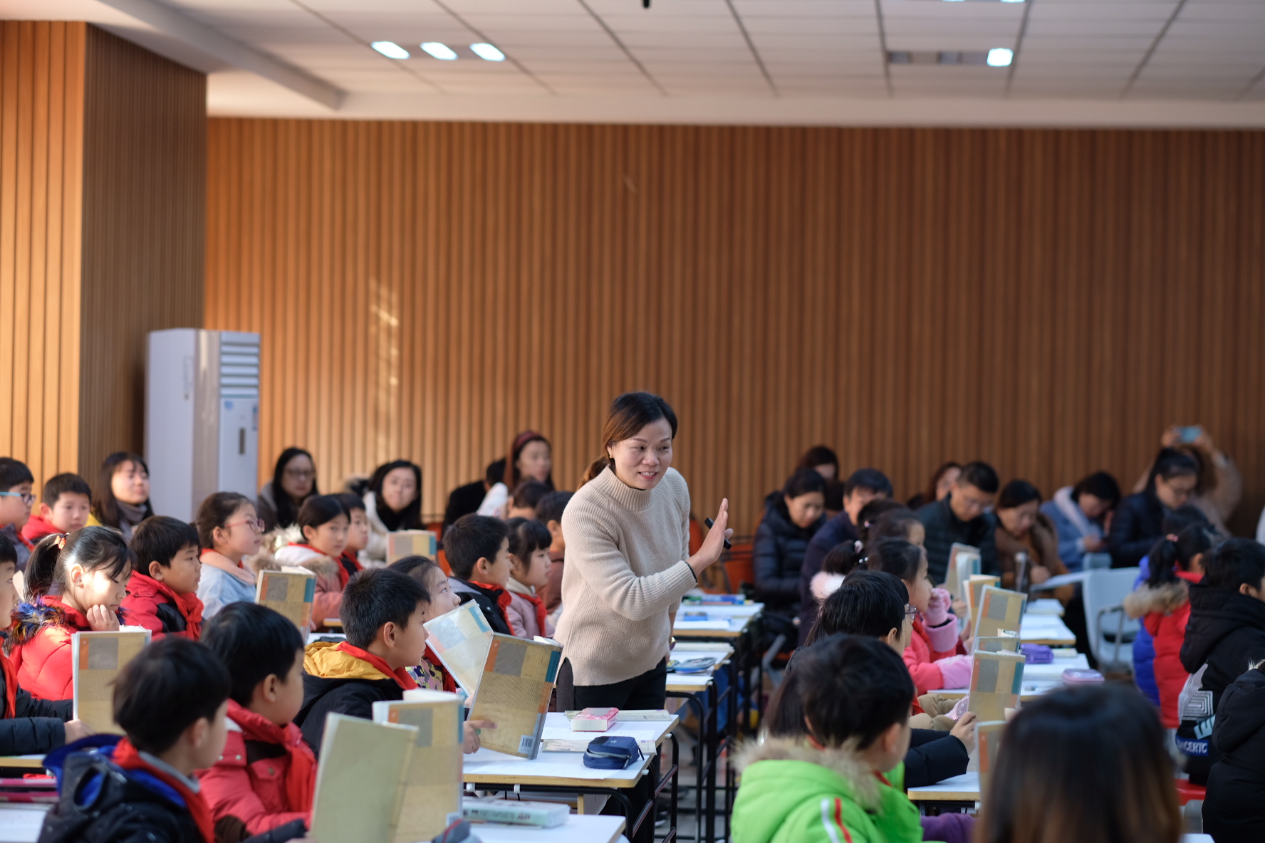 紧锣密鼓，我们聚成冬日的暖阳——记顾丽芳名师工作室12月4日活动