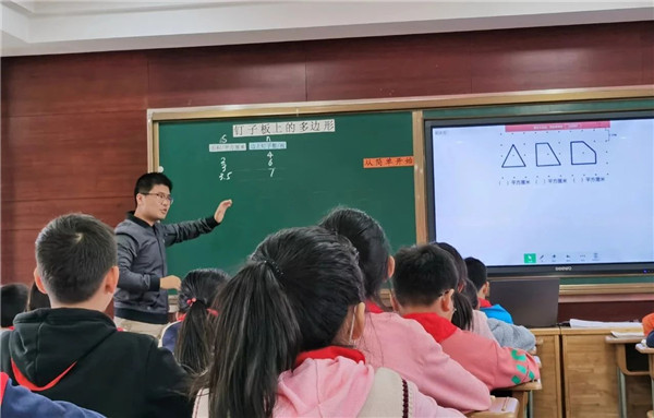 初冬，赴一场教学之约 ——记“高丽名师工作室”和“王文英名师工作室”十一月课堂教学研讨活动