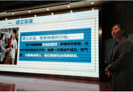 名师示范展风采  抱团共进促提升 ——记常熟市政治名师工作室10月研修活动