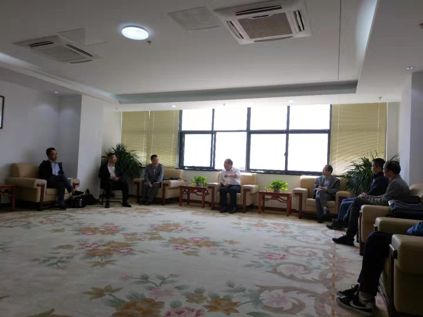 学无止境 教无止境 —记常熟市《道德与法治》中心组、名师工作室成员活动掠影
