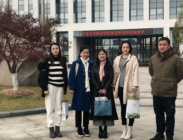 让“三全育人、课程思政”理念落地生根 ——领衔人参加省艺术职业学校课堂教学观摩活动