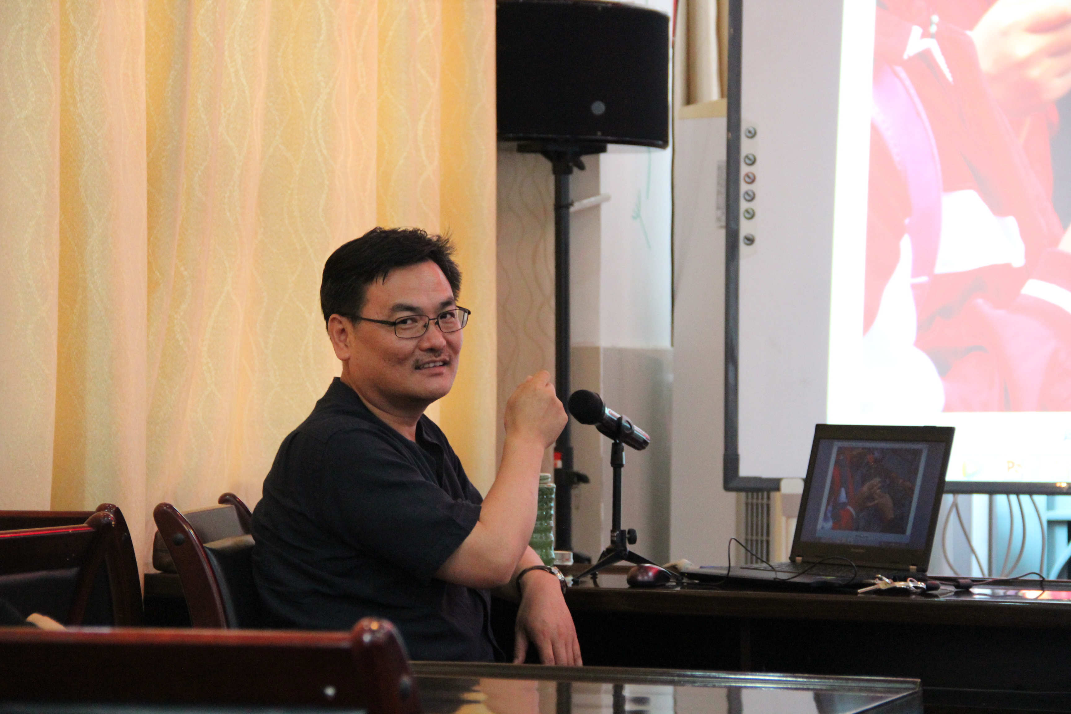 【新闻动态】朱林娥名师工作室2018年第一期研讨活动掠影