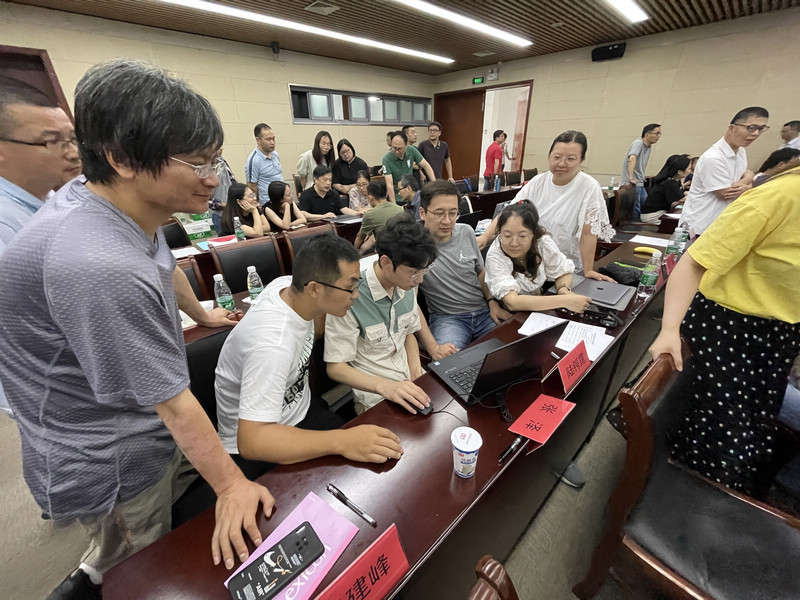 学员小组讨论